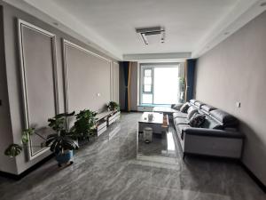 經(jīng)貿(mào)家屬院